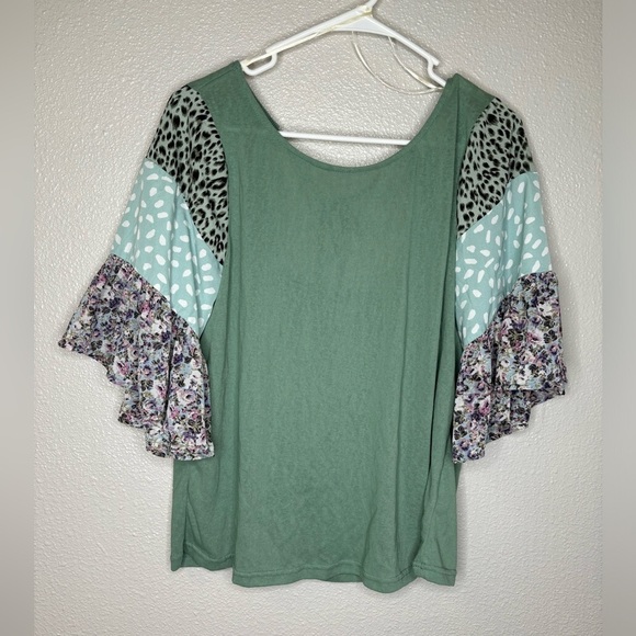 NWT UMGEE - MIXED PRINT RUFFLE SLEEVE TOP, DUSTY MINT - Picture 2 of 10